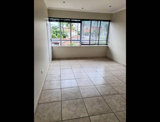 2 bed property to rent in ESSENWOOD